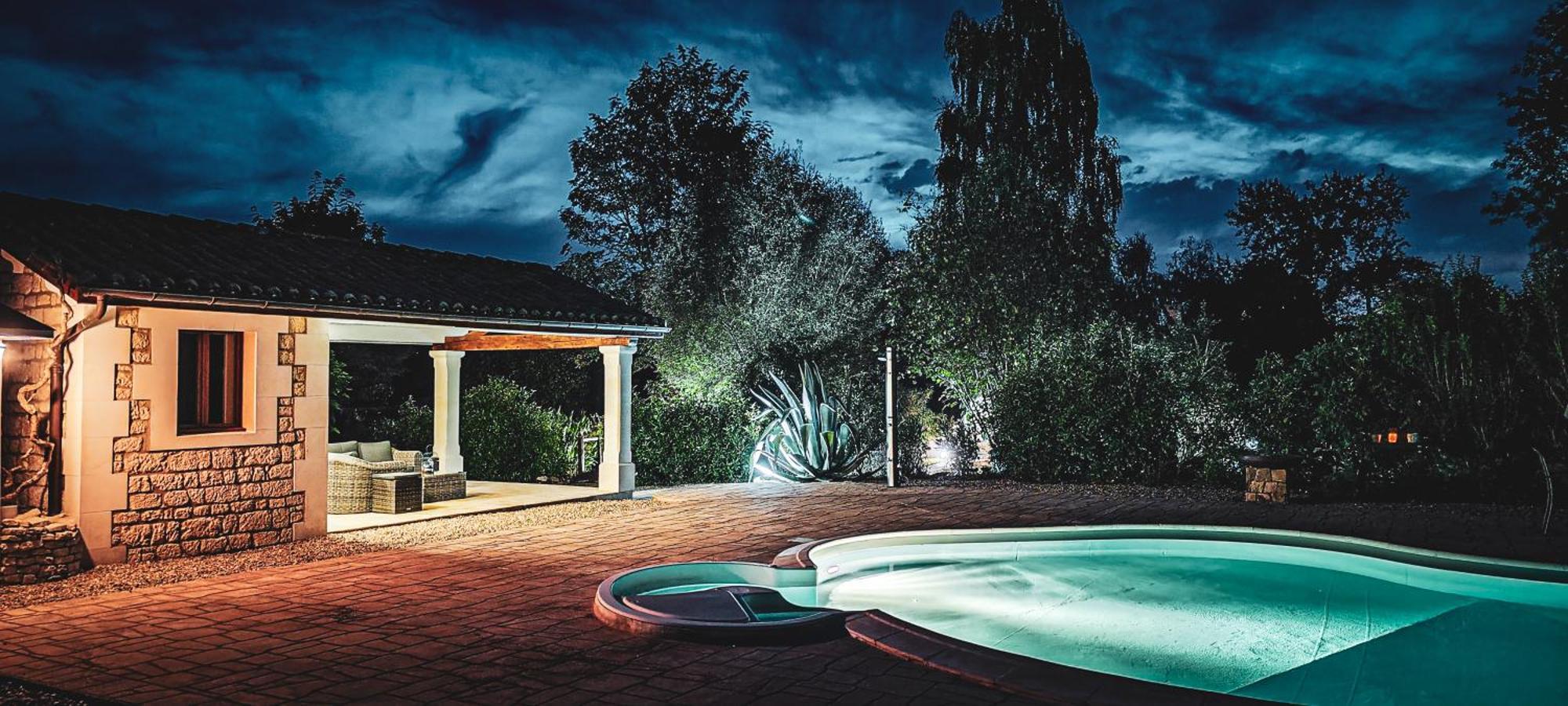 Villa Tagibao Avec Piscine Chauffee Et Spa Lesterps ภายนอก รูปภาพ