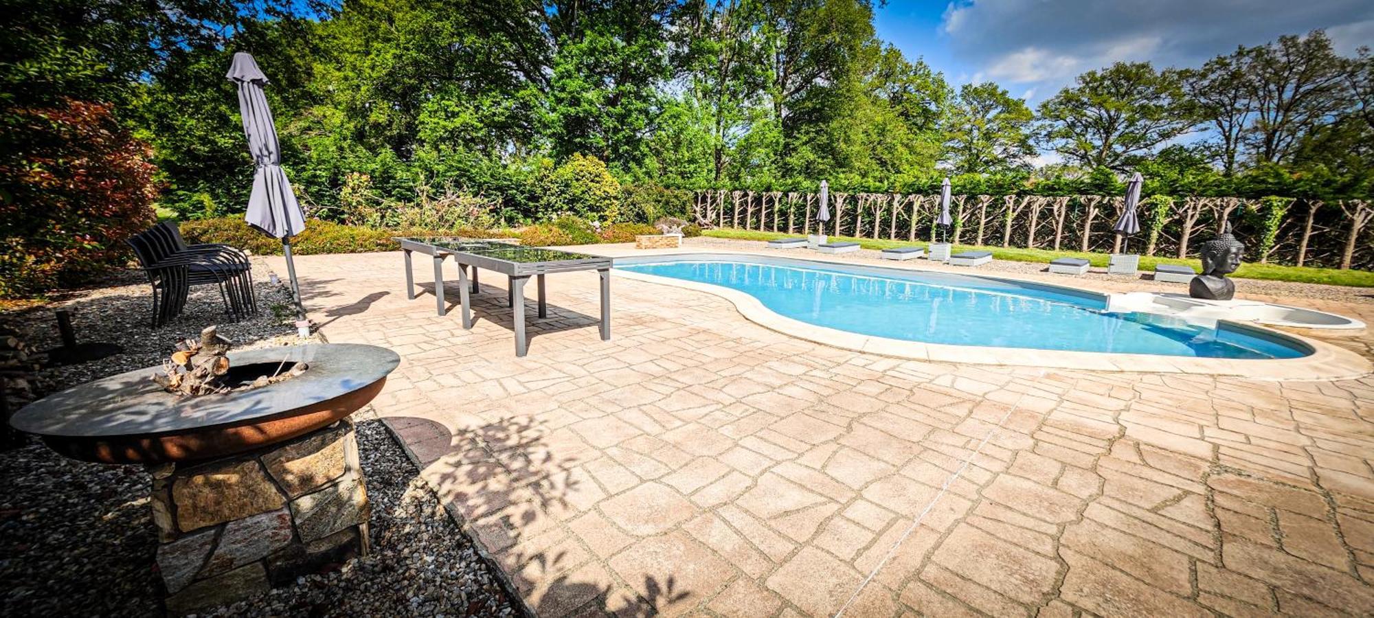 Villa Tagibao Avec Piscine Chauffee Et Spa Lesterps ภายนอก รูปภาพ