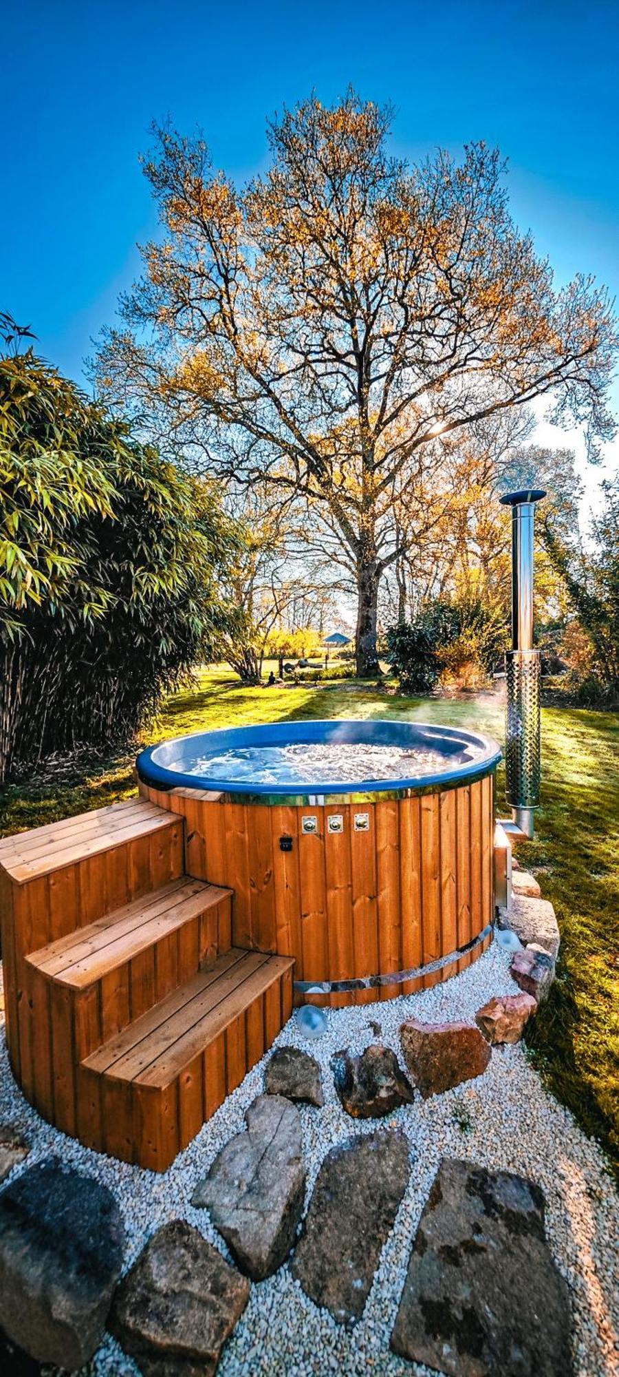 Villa Tagibao Avec Piscine Chauffee Et Spa Lesterps ภายนอก รูปภาพ